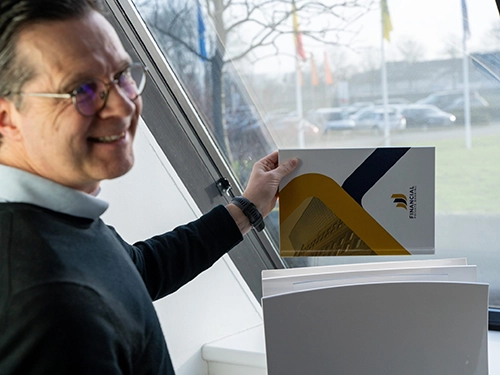 Comptable - Finance 6 Machine à relier